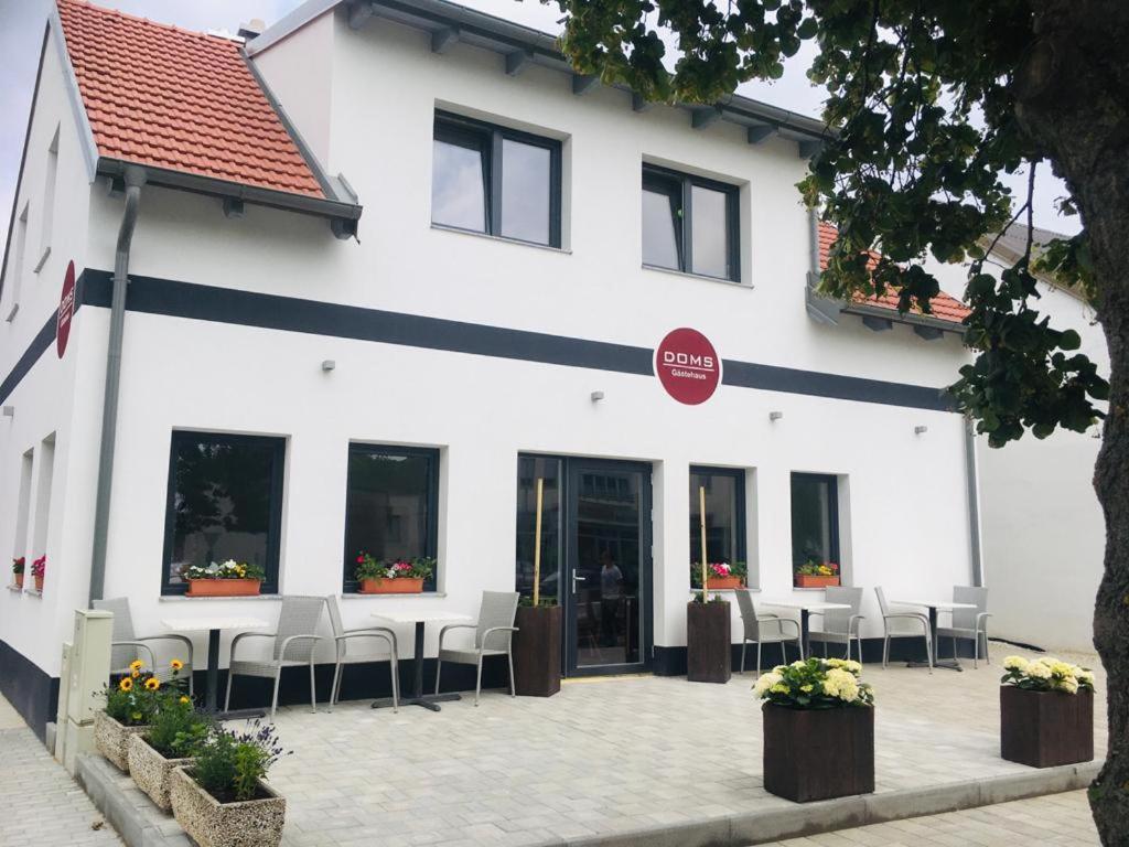 Doms Gaestehaus Frauenkirchen Exterior photo