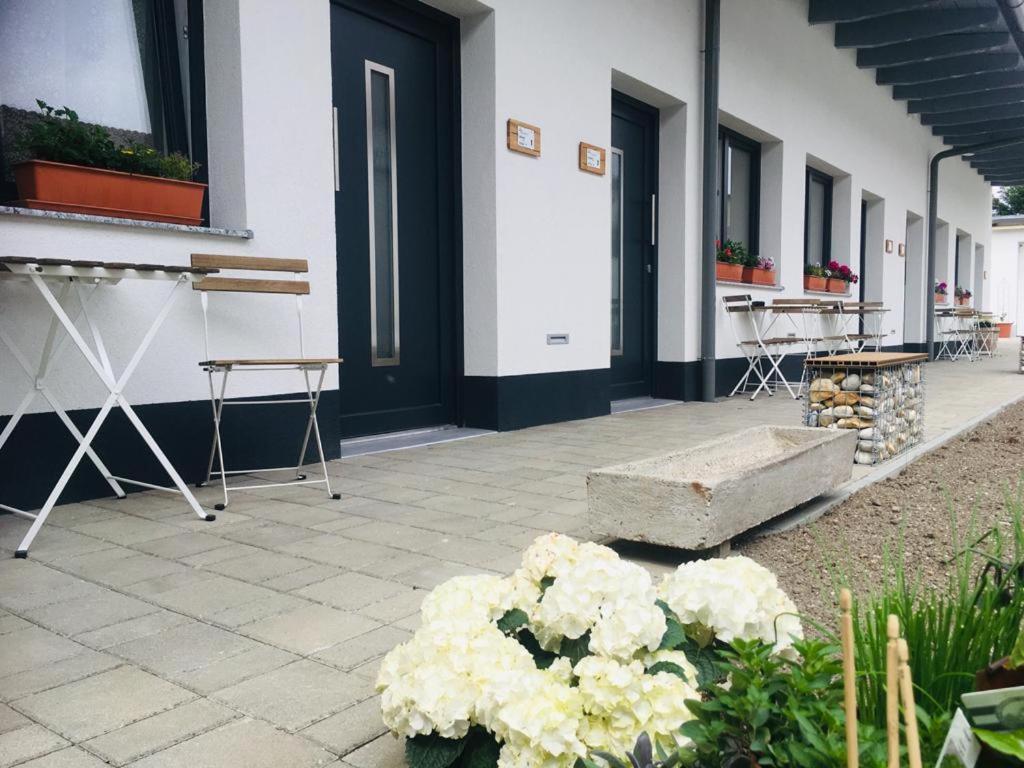 Doms Gaestehaus Frauenkirchen Exterior photo